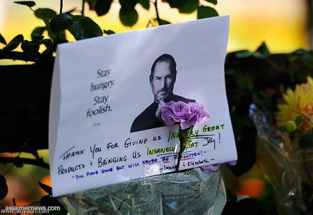 محتالو الإنترنت يحاولون الاستفادة من وفاة ستيف جوبز